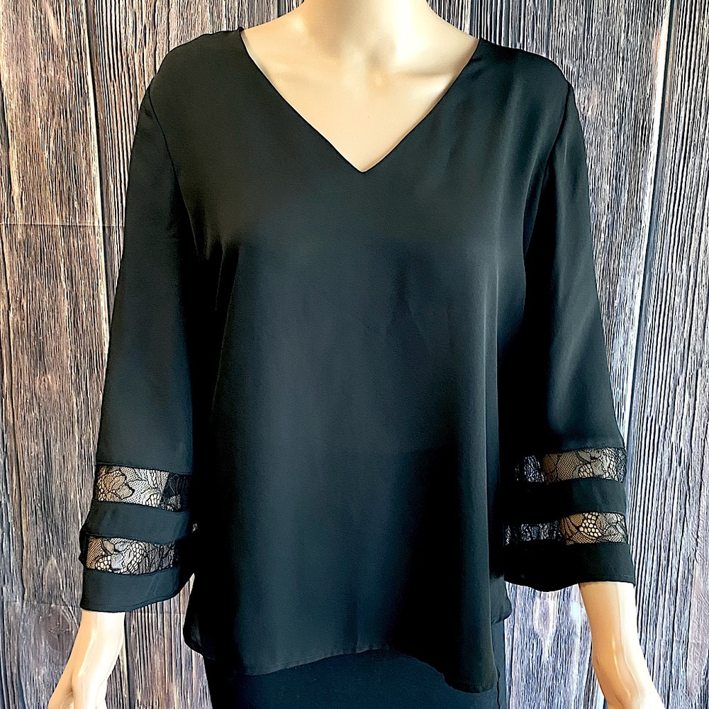 APT.9 Black bell black sleeves with floral lace detail size large boho blouse